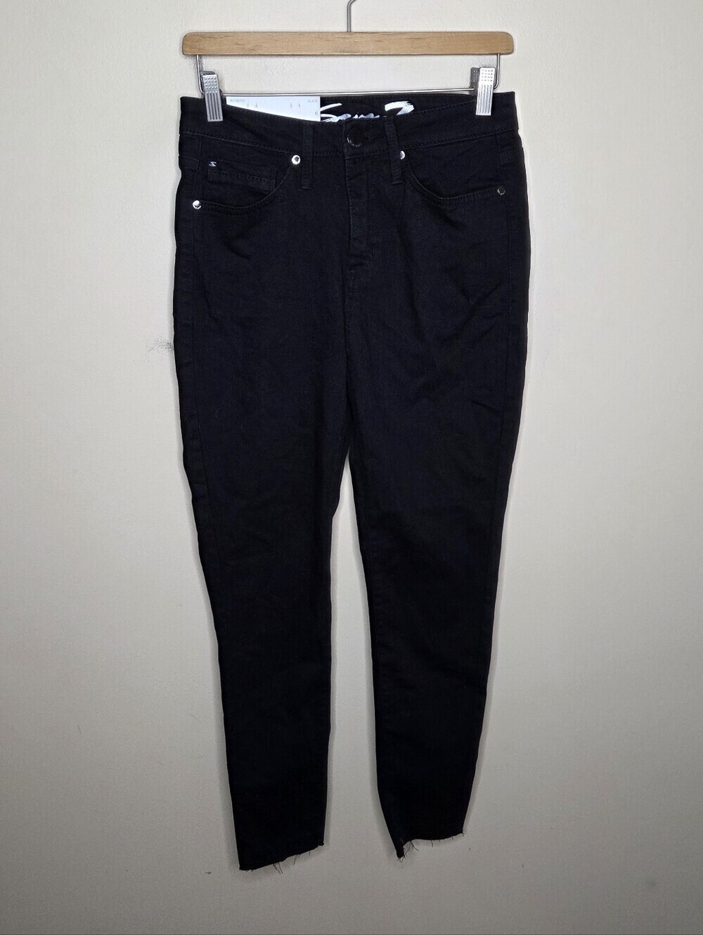 Seven7 Black Ankle Skinny Jeans Released Frayed Raw Hem Size 6 Mid Rise Stretchy